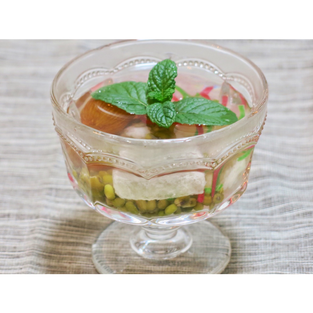 老苏州记忆中的那碗苏式绿豆汤--糯米、冬瓜糖、红绿丝