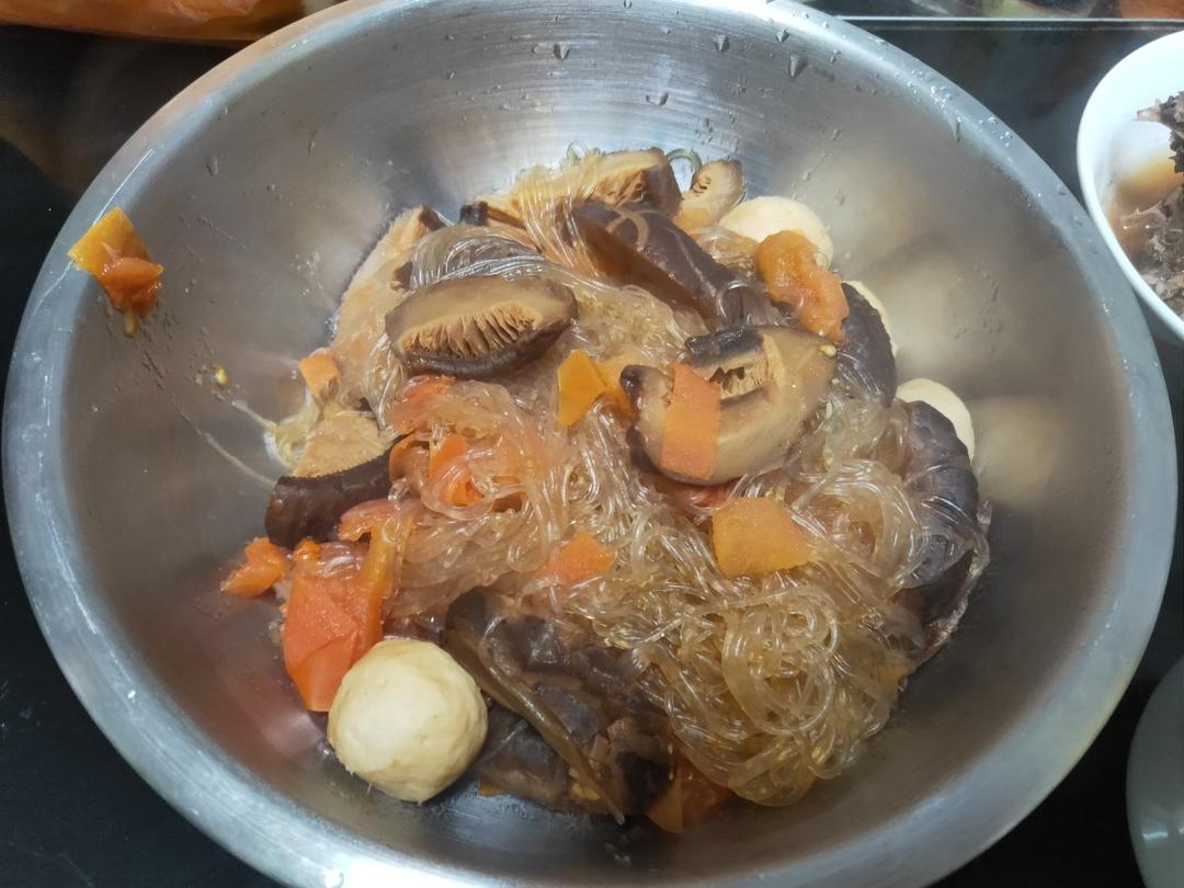 香菇番茄粉丝汤