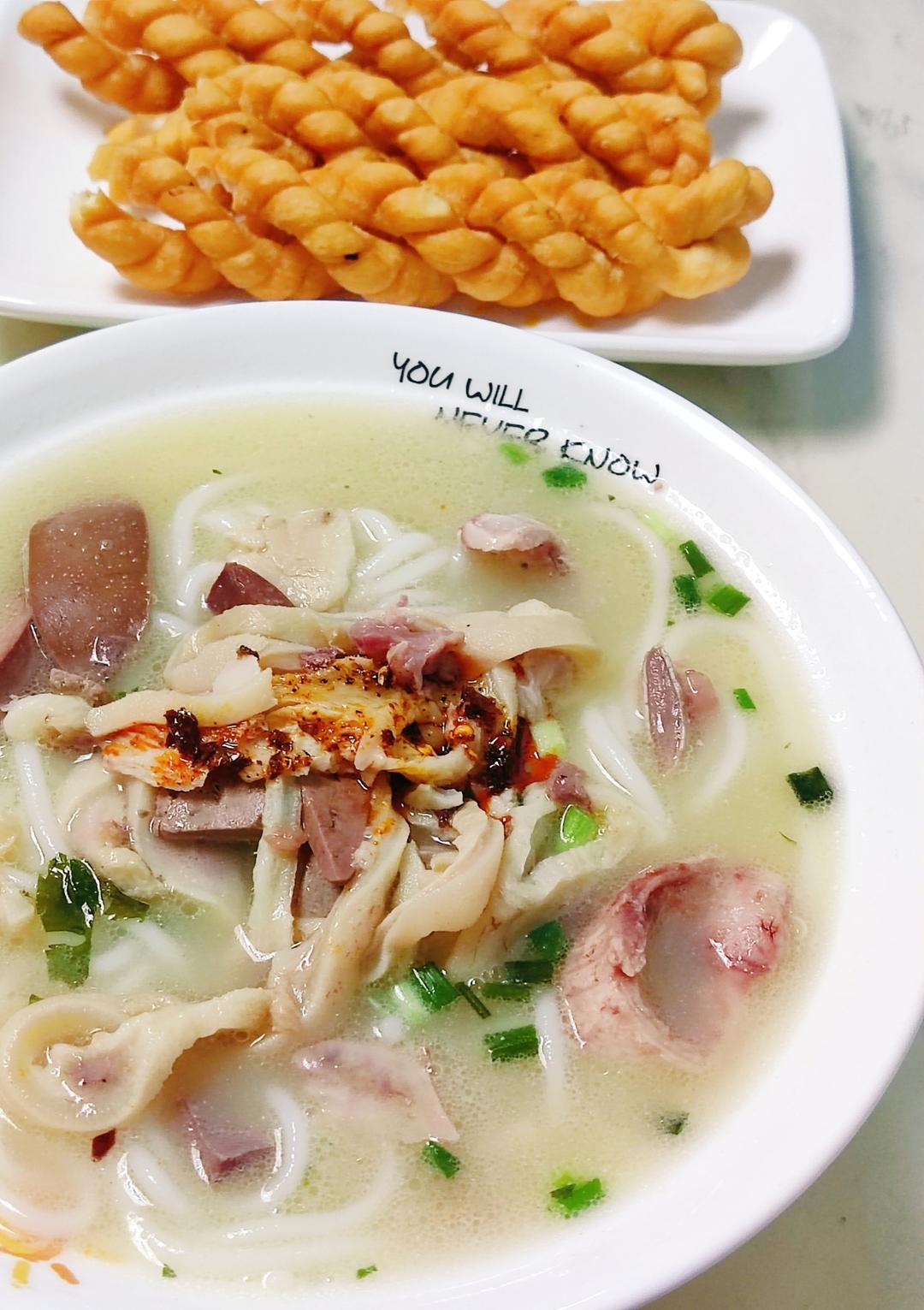 冬季不可少的一碗家常羊肉汤