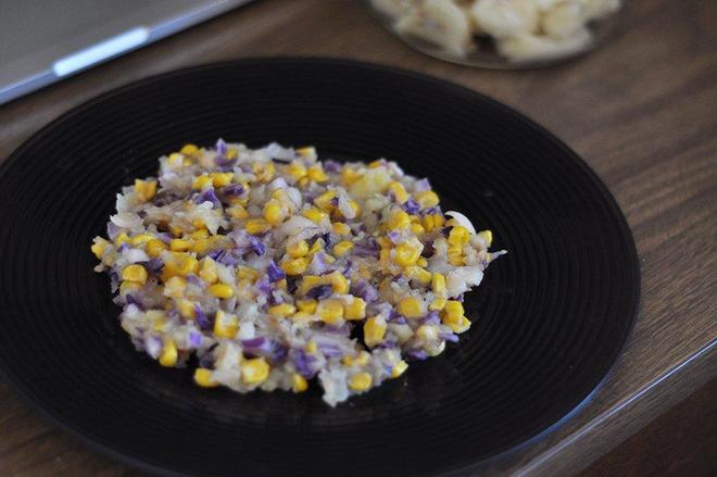 紫甘蓝玉米土豆沙拉的做法