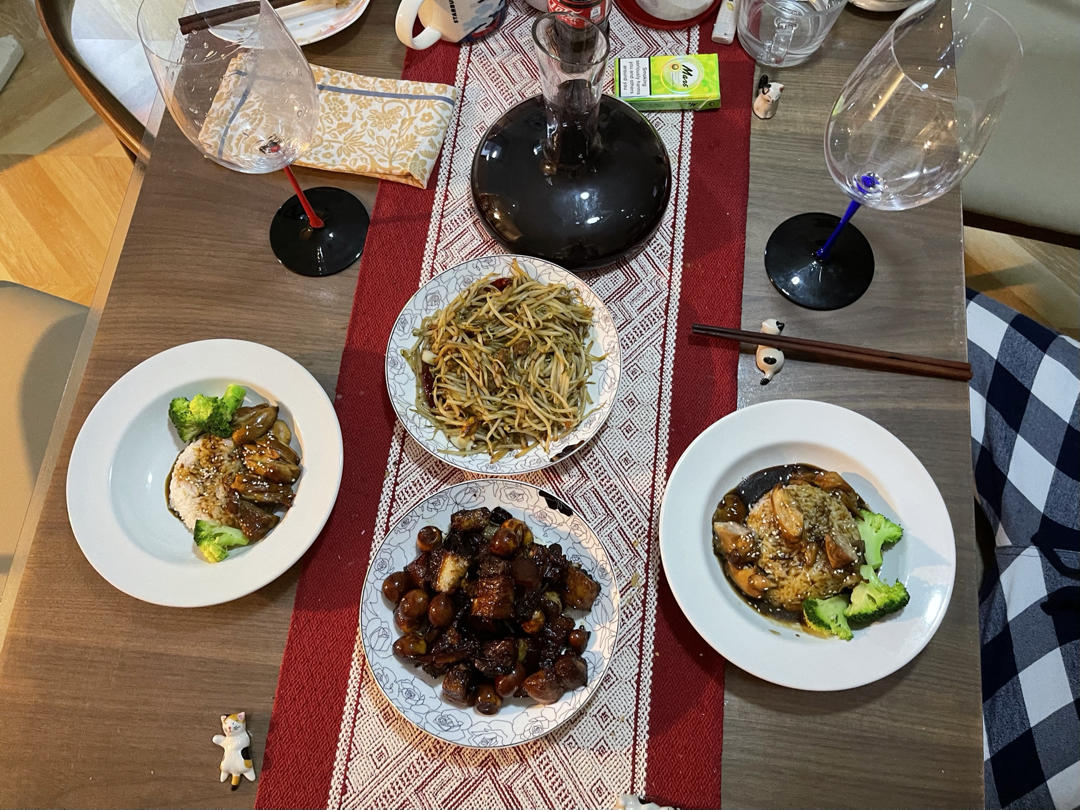 加了鹌鹑蛋后，这盘红烧肉，美味的逆天啦——鹌鹑蛋烧肉（孔瑶食谱）