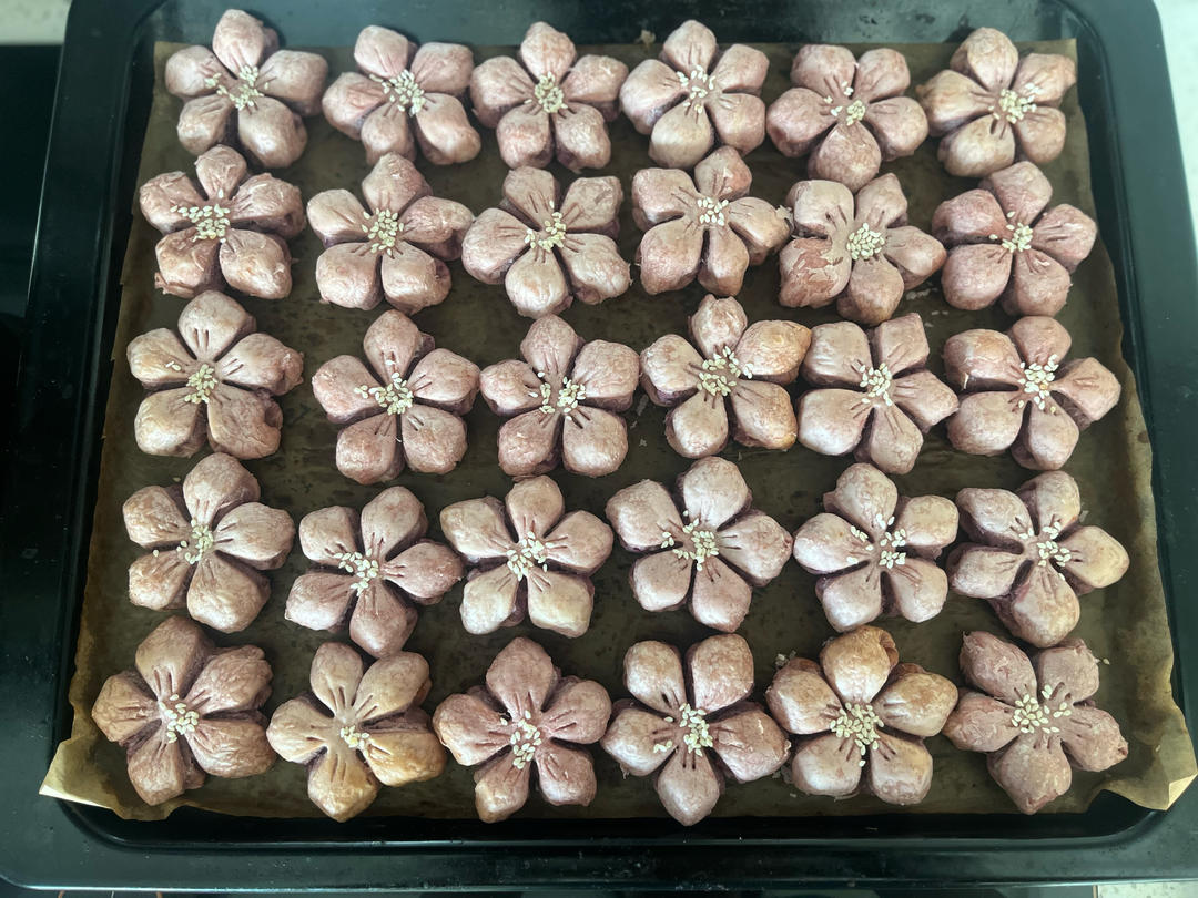 绿豆沙馅桃花酥