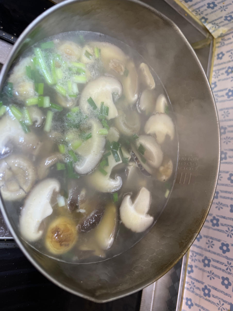 明明是素汤 却鲜得像鸡汤一样的「口蘑汤」