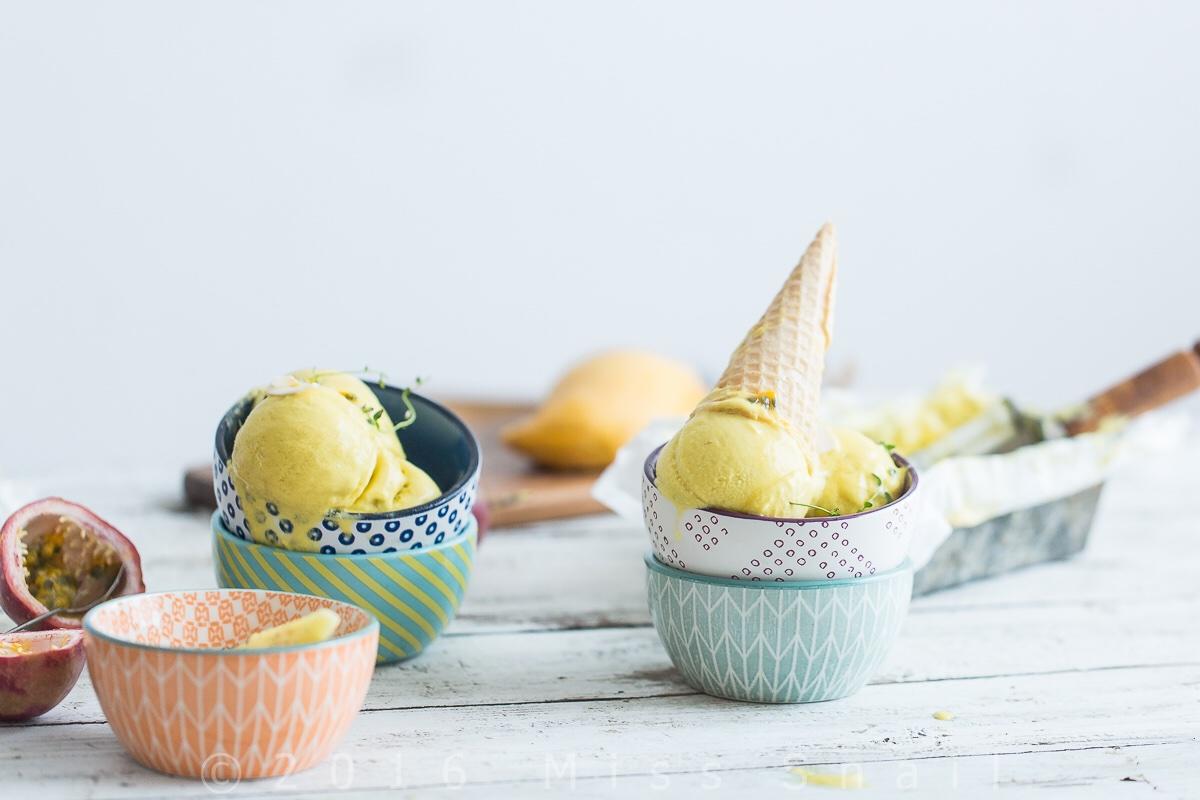 椰香芒果冰淇淋配烤菠萝配百香果.Coconut  mango ice cream with roasted pineapple with passion fruit.的做法