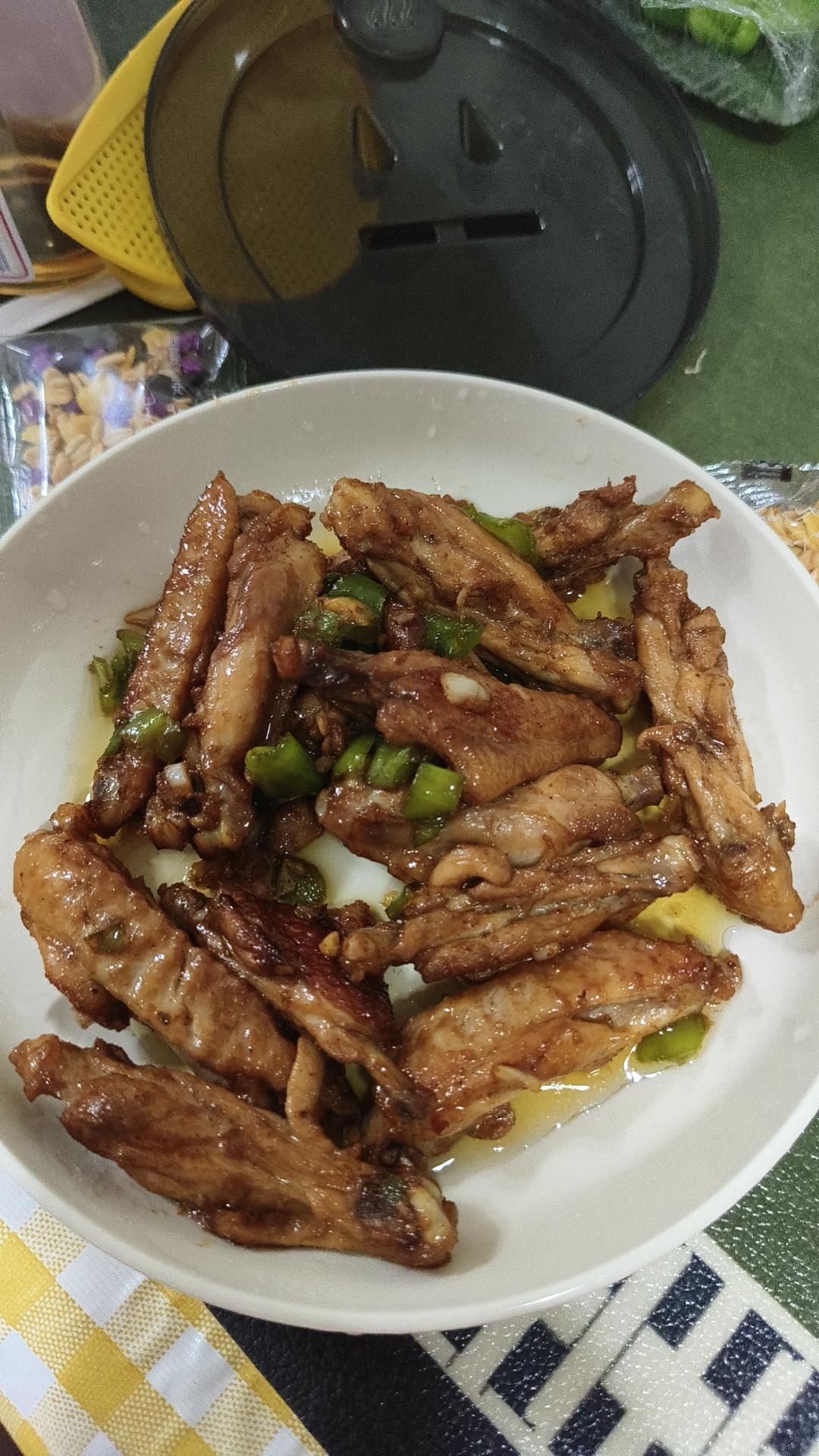 蒜香鸡翅，这才是鸡翅最好吃的做法