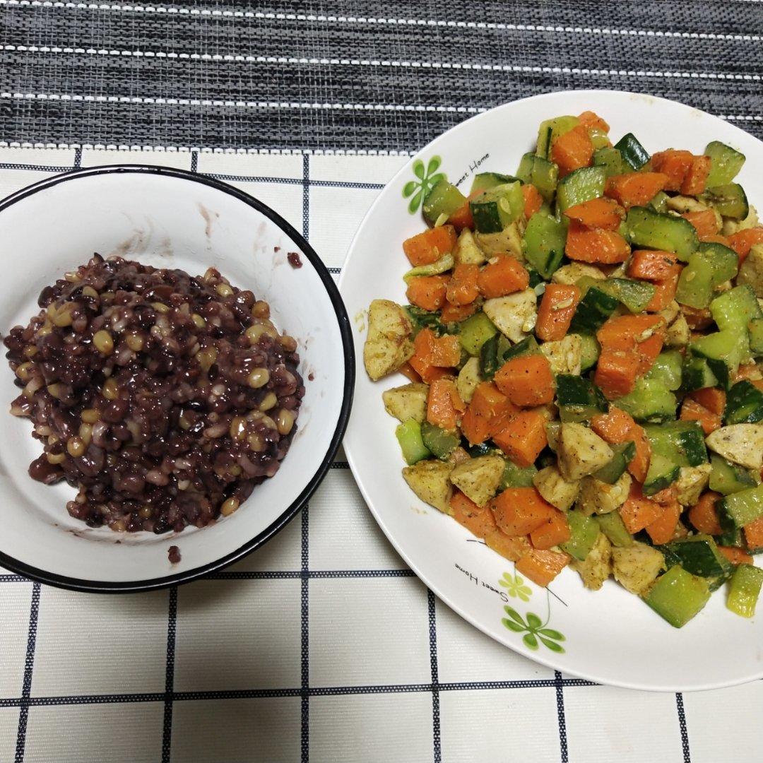 胡萝卜黄瓜鸡胸肉