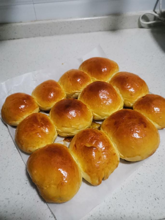 超级简单的豆沙排包｜面包