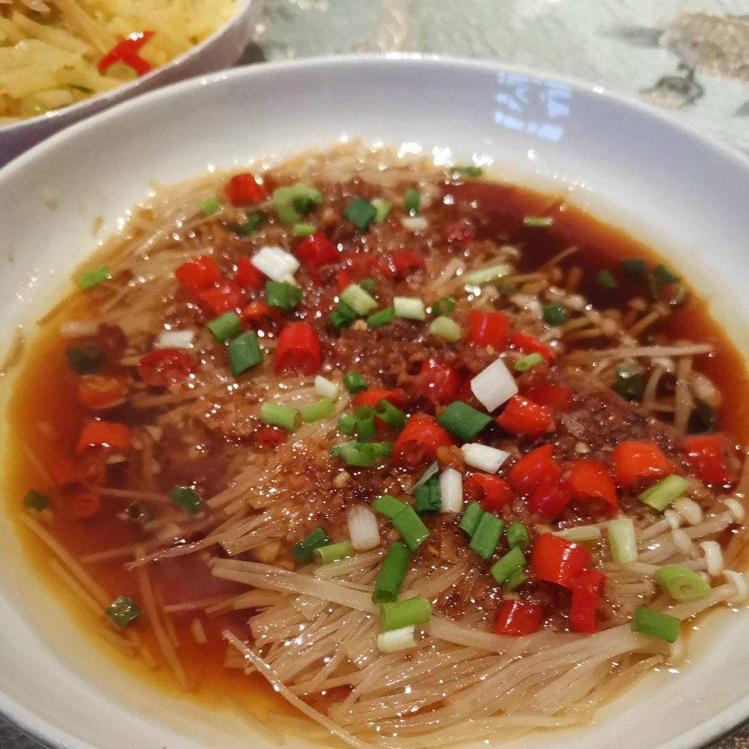 超级下饭的蒜蓉金针菇！好吃到爆