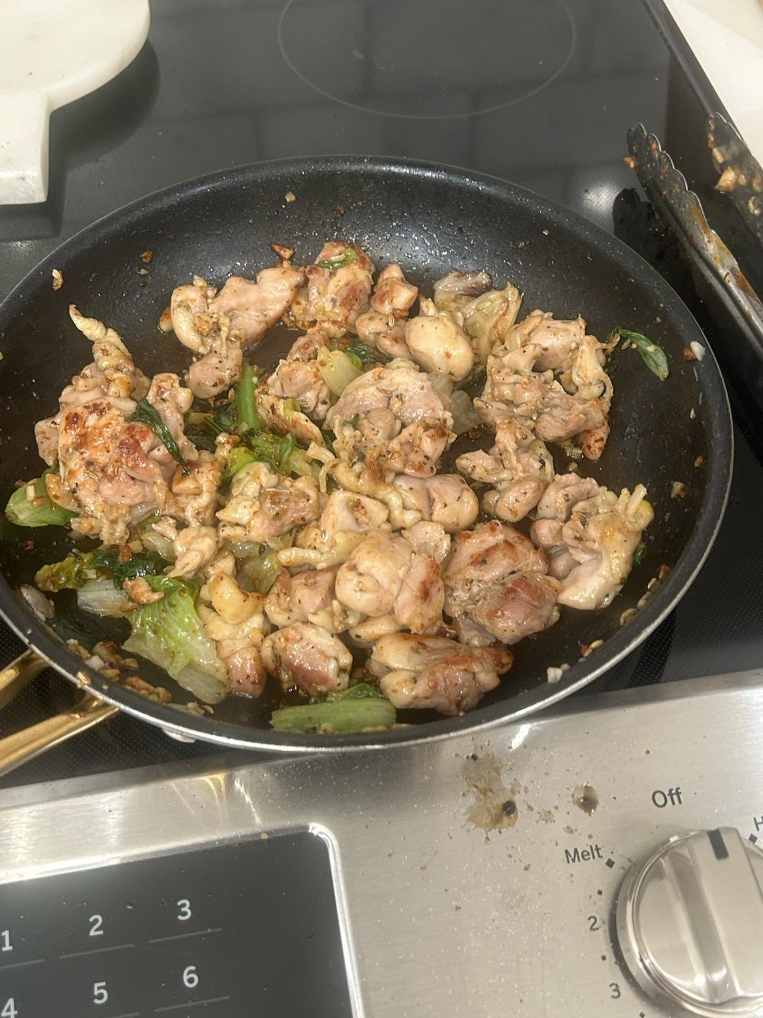 蒜香煎鸡腿肉