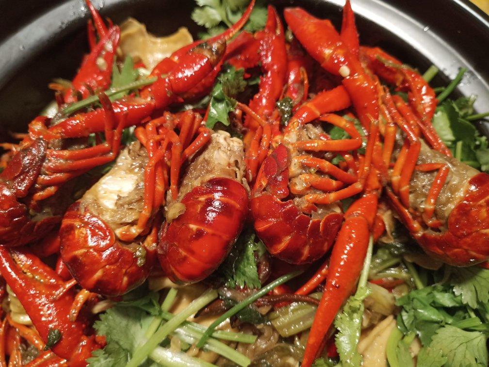 薇手信做的吮指回味十三香啤酒小龙虾