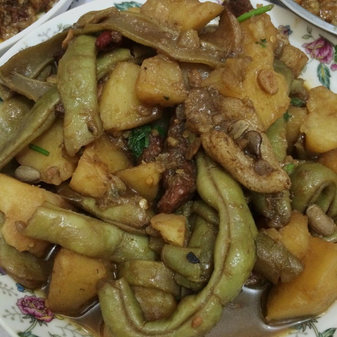 土豆芸豆五花肉
