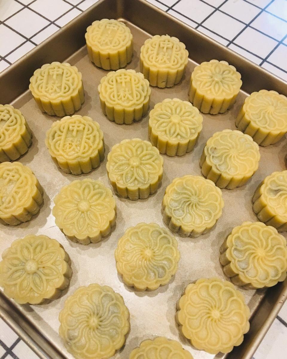 广式豆沙月饼（75克、50克、各种规格都有）