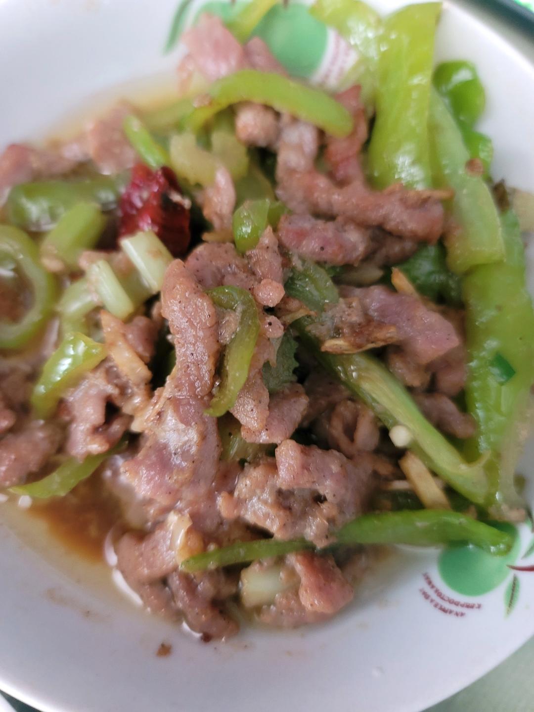 小炒牛肉（肉嫩味香）