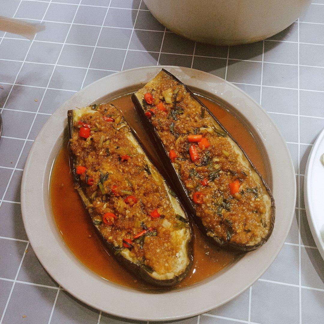 做菜太热，懒宝贝接着10分钟快手算你狠的蒜泥蒸茄子