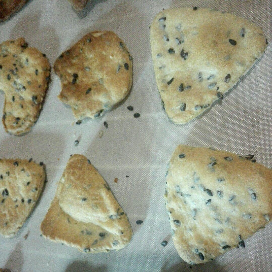 黑芝麻咸香饼干