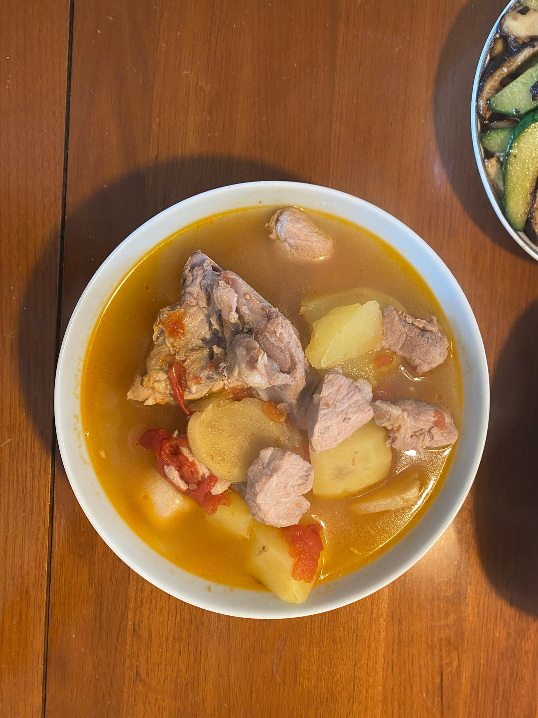 番茄土豆小排汤