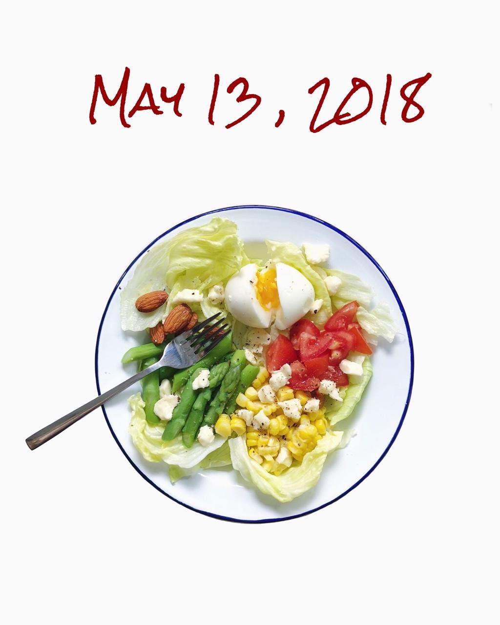 睡沙发才能吃上早餐