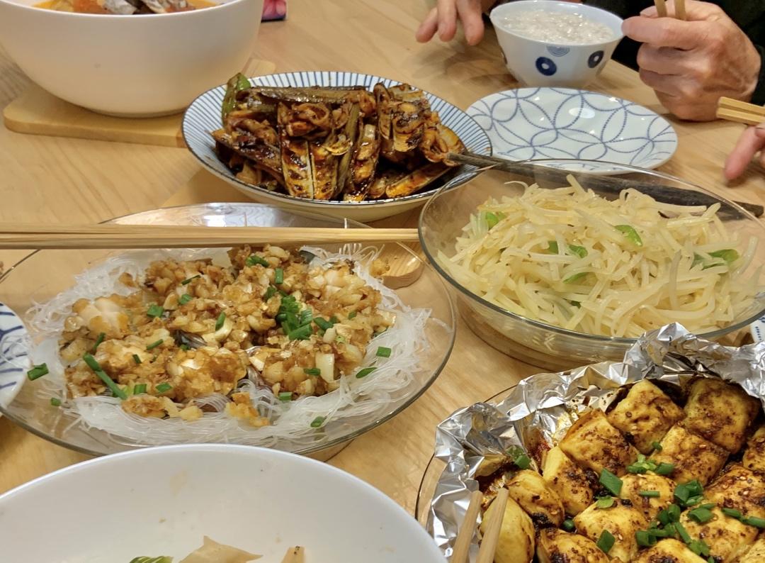 蒜蓉粉丝蒸鲍鱼