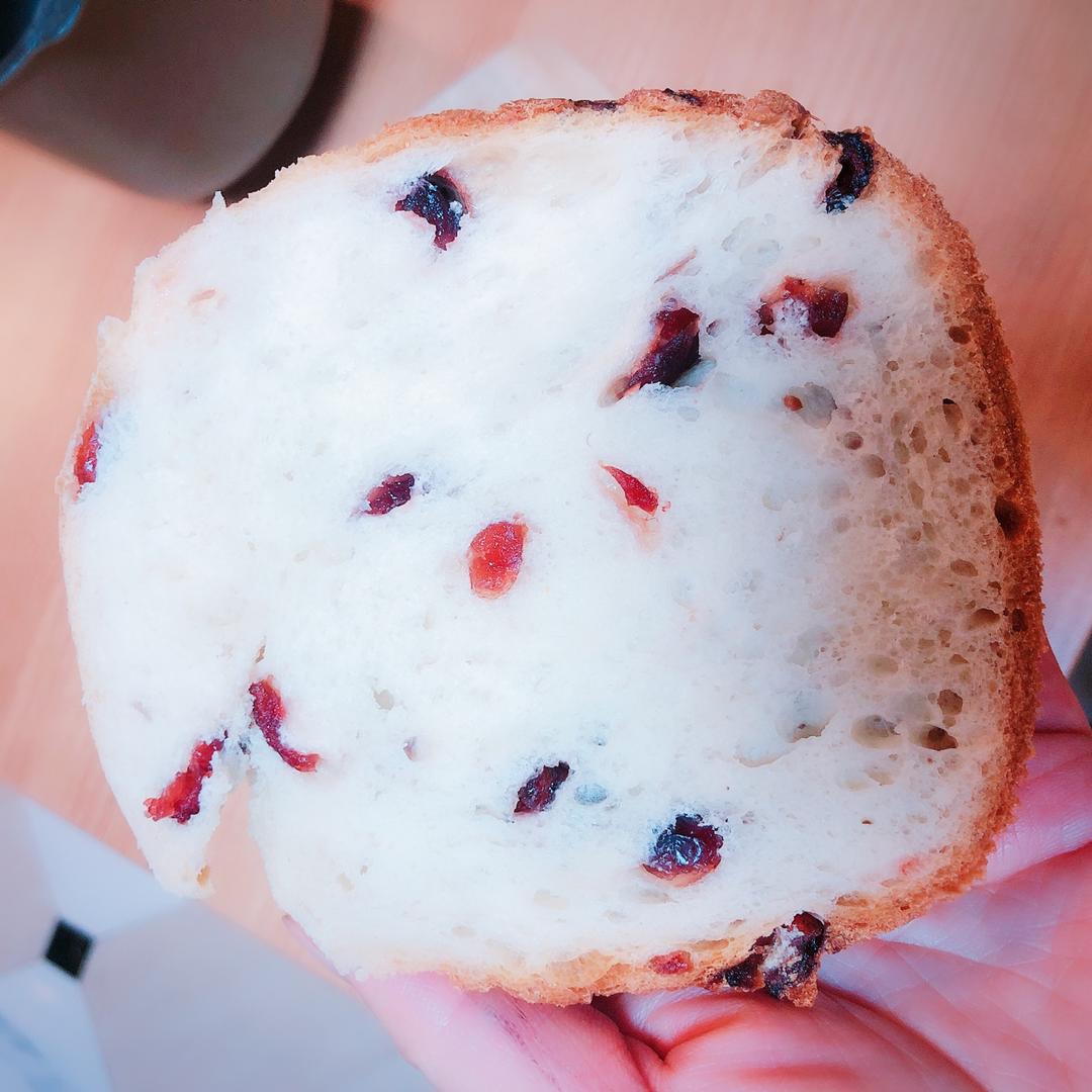 全麦蔓越莓核桃软欧包