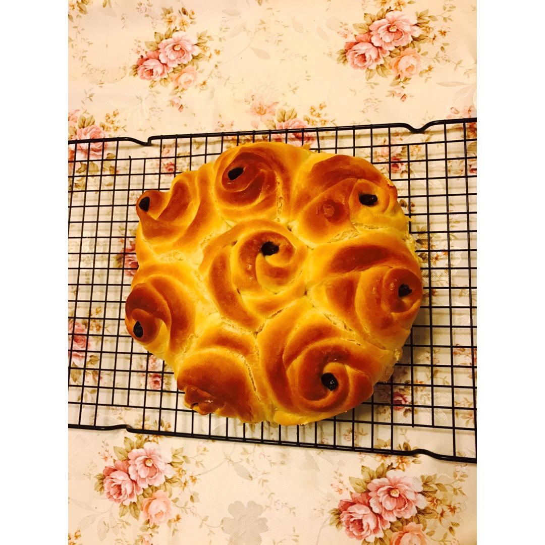 炼乳玫瑰花面包