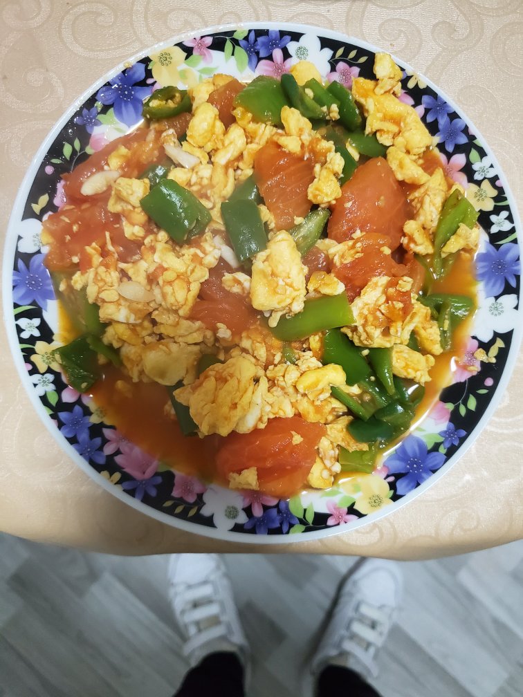 青椒西红柿炒鸡蛋