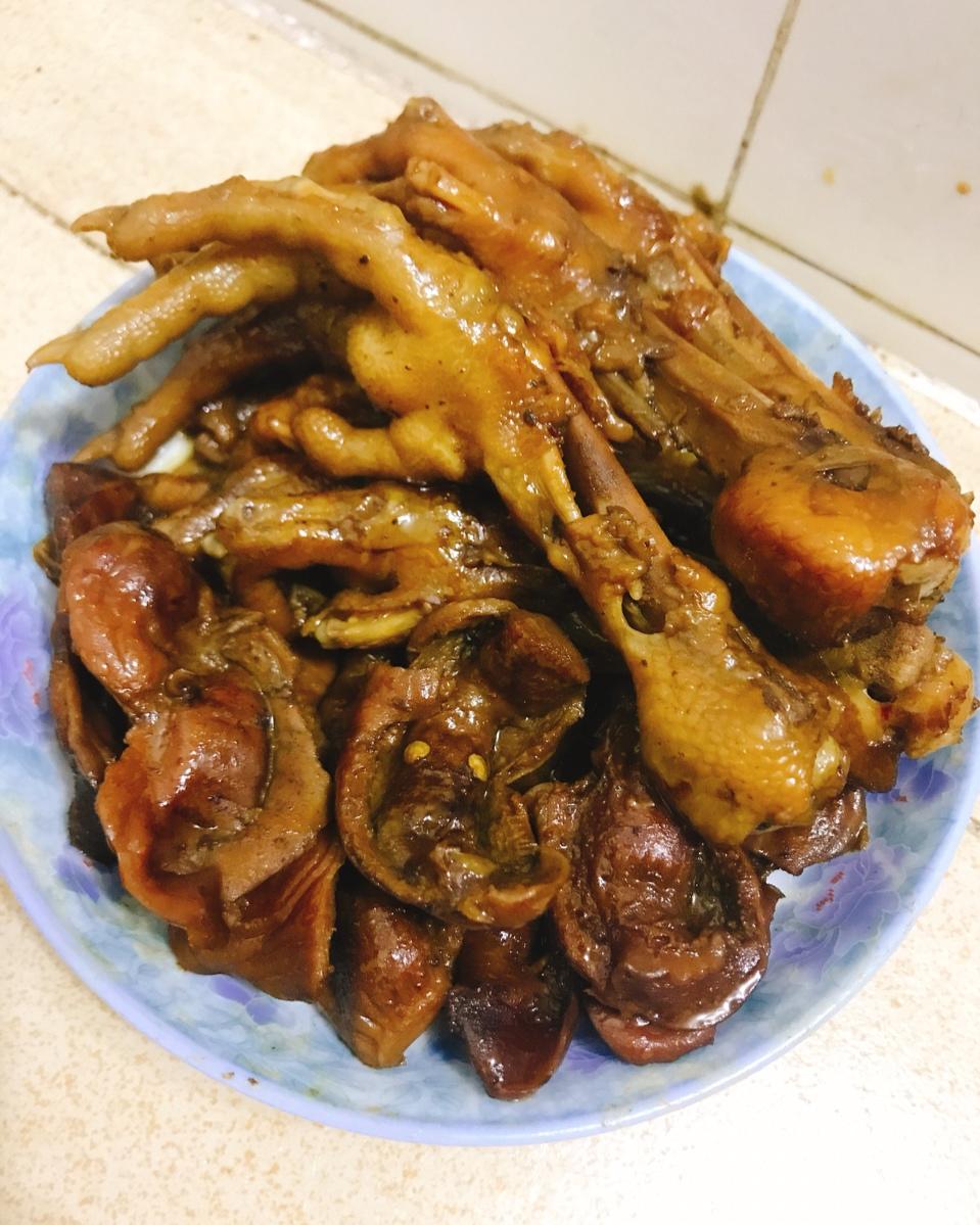 麻辣卤味（鸡爪鸭爪鸭翅藕片土豆片海带干豆腐等）