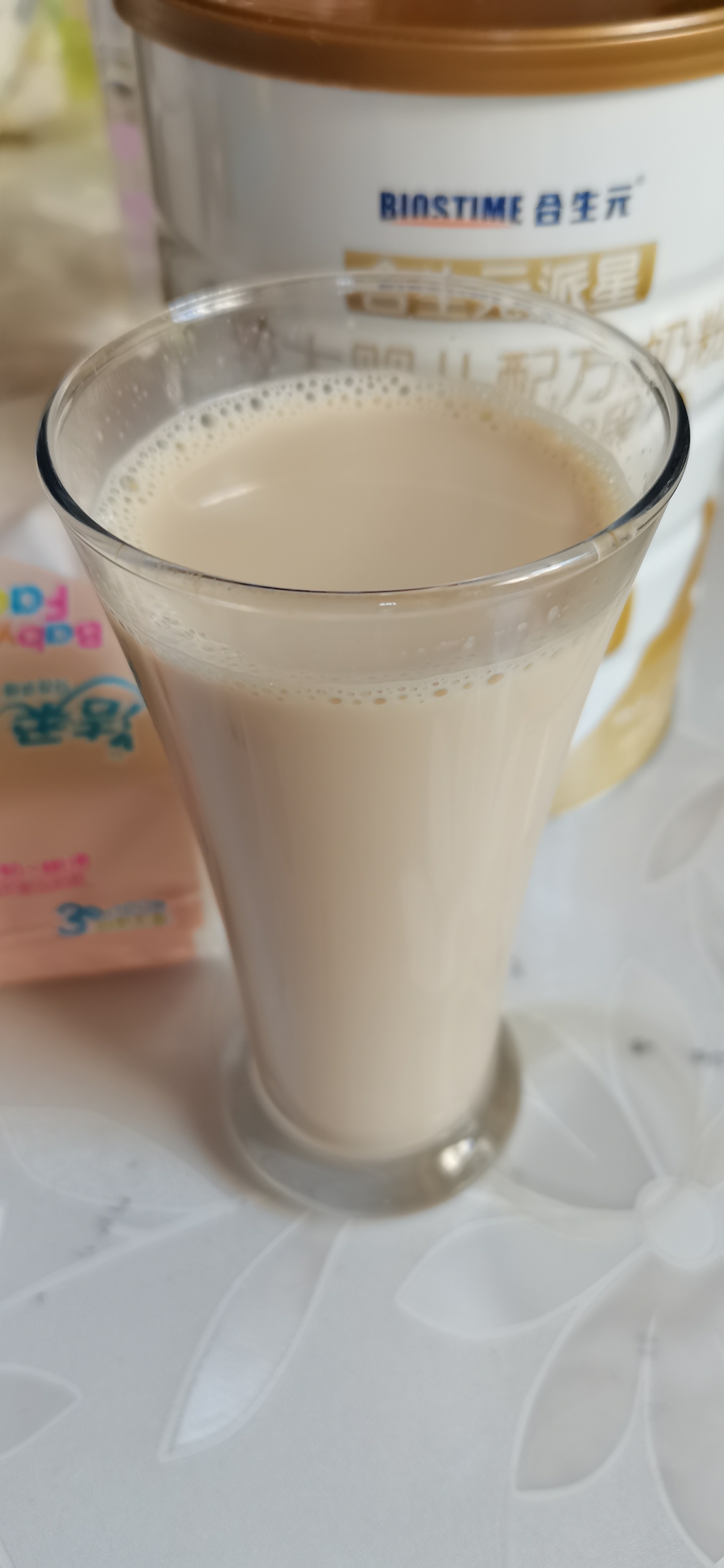 简单的美味奶茶的做法