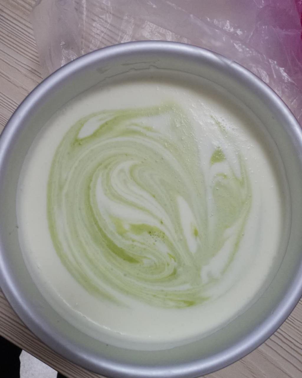 渐变抹茶慕斯蛋糕：我Amanda带着既美又作的抹茶甜点又来了！【曼食慢语】