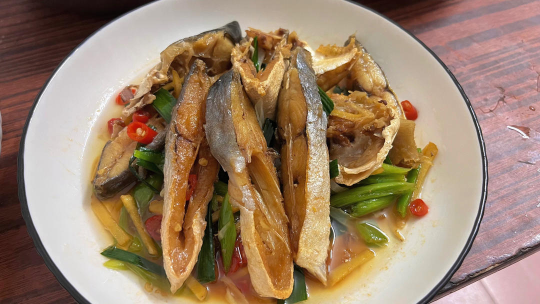 干煎金鲳鱼