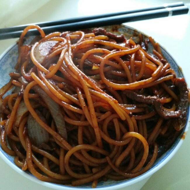 黑椒牛柳炒意面