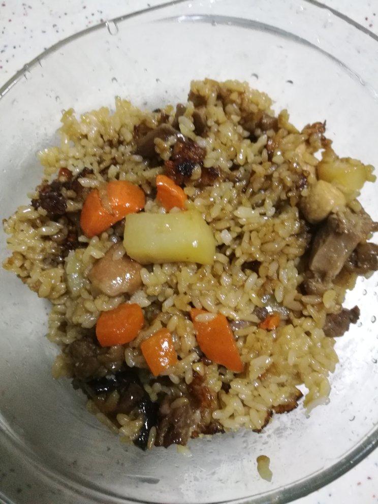 【香菇鸡肉焖饭】