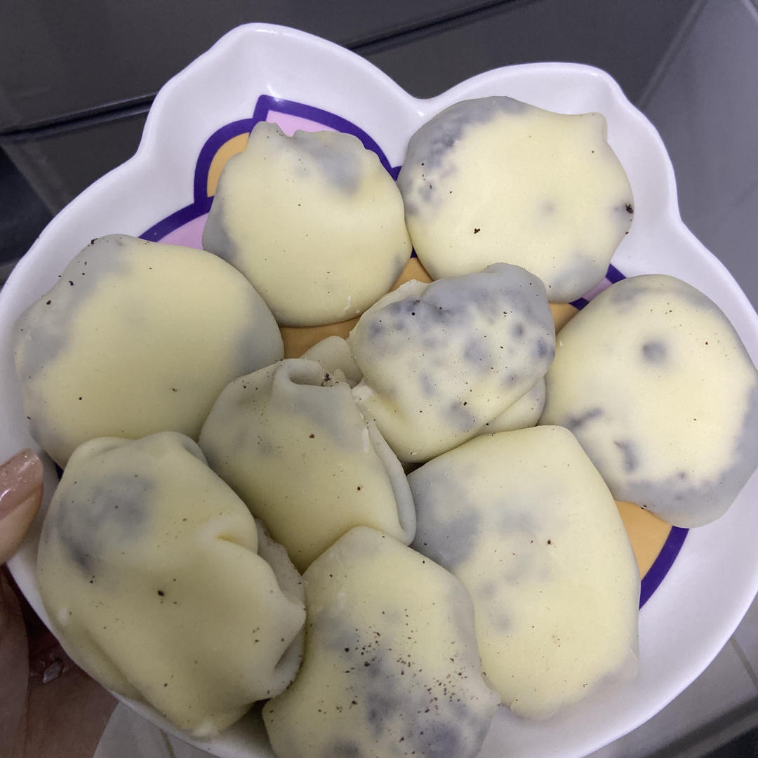 腹黑白胖子——奥利奥雪媚娘