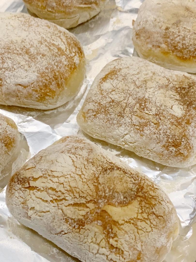 Ciabatta 恰巴塔面包 无揉 写给新手第一次接触高含水量面团的方子80%+含水量
