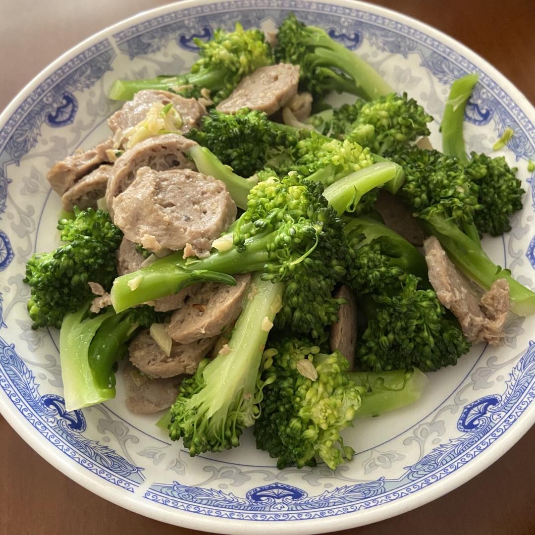 西兰花清炒牛肉丸