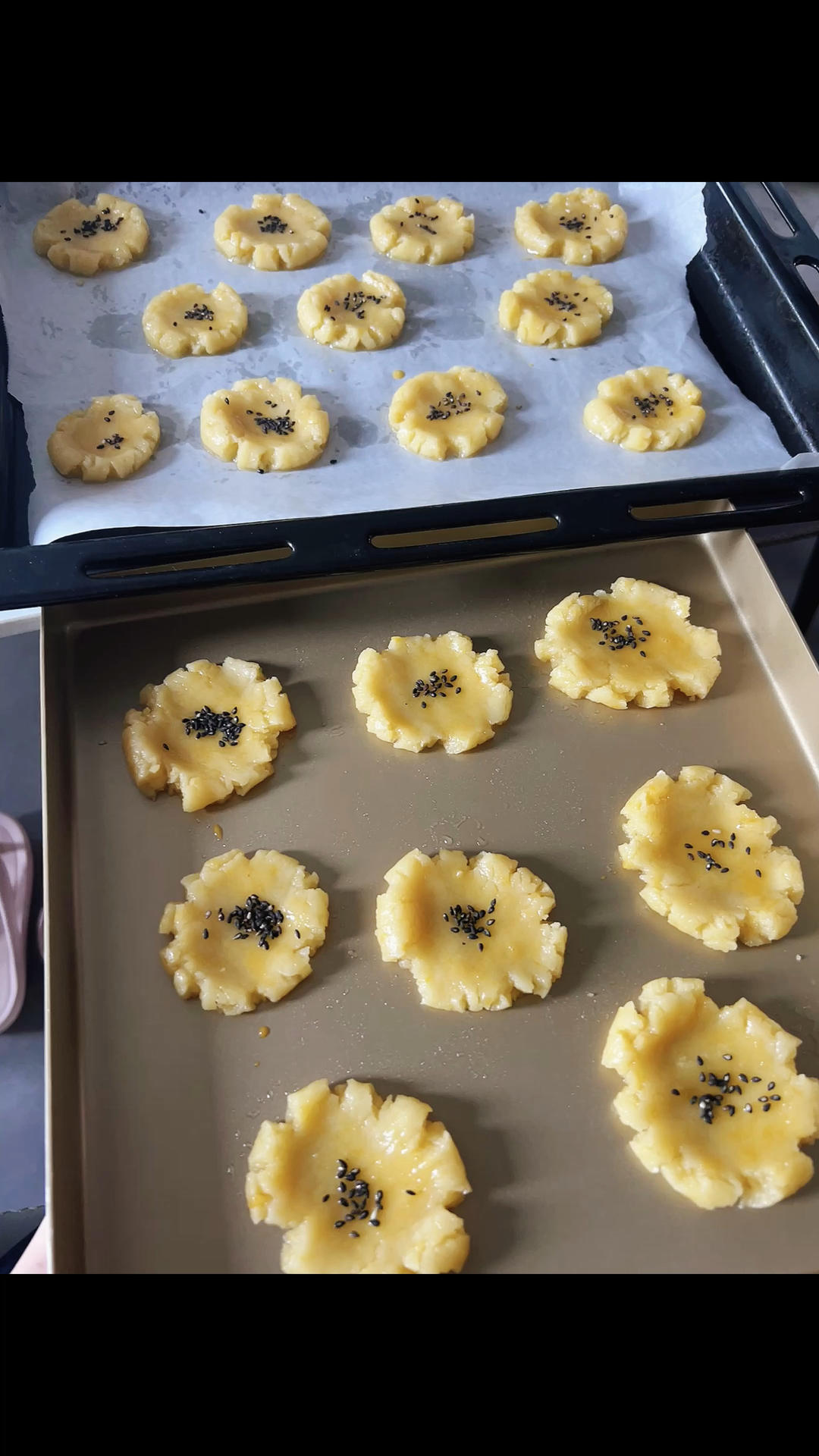 轻轻一按就碎掉的原味桃酥（不输猪油版）