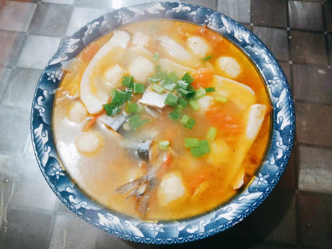番茄秋刀鱼汤