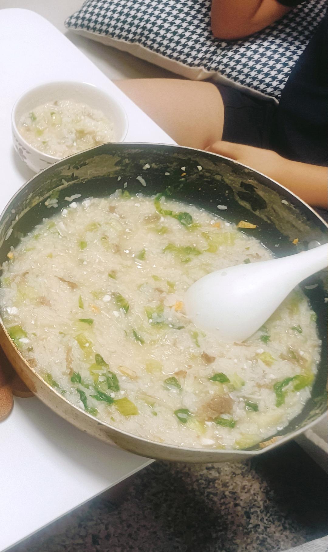 咸蛋瘦肉粥