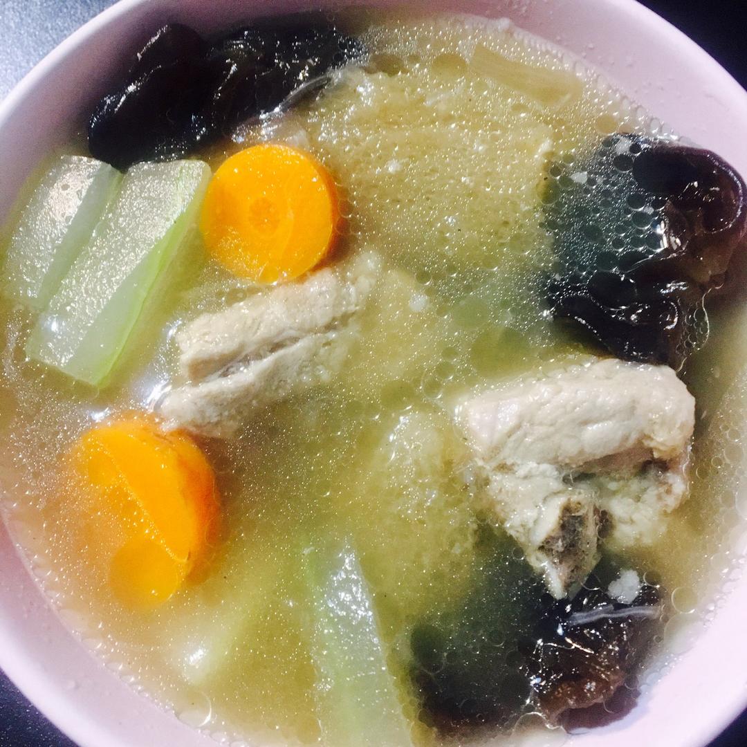 冬瓜竹荪排骨汤