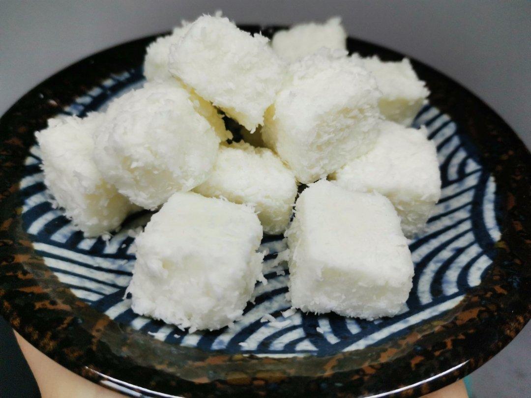 完胜85‘C的牛奶椰蓉小方