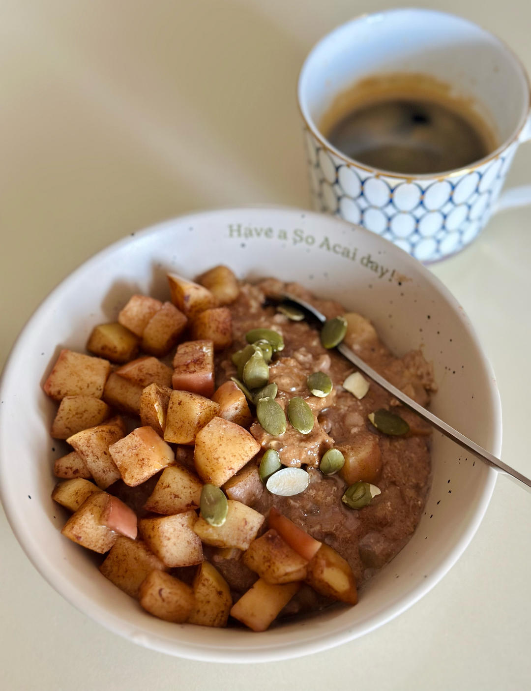 肉桂苹果燕麦粥