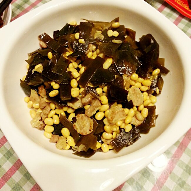 黄豆炖海带