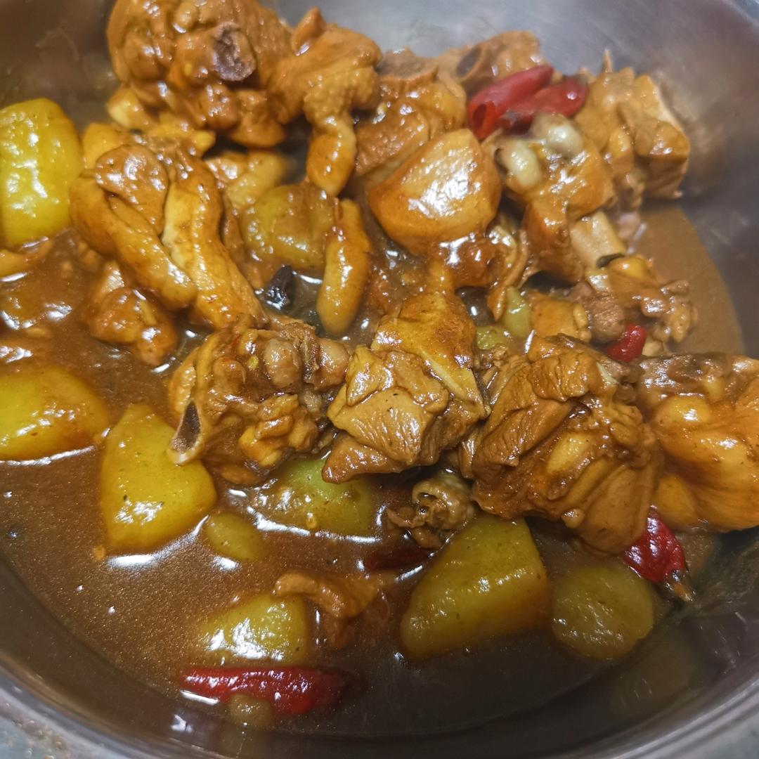 土豆炖鸡块