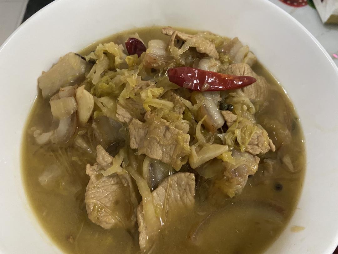 东北酸菜猪肉炖粉条
