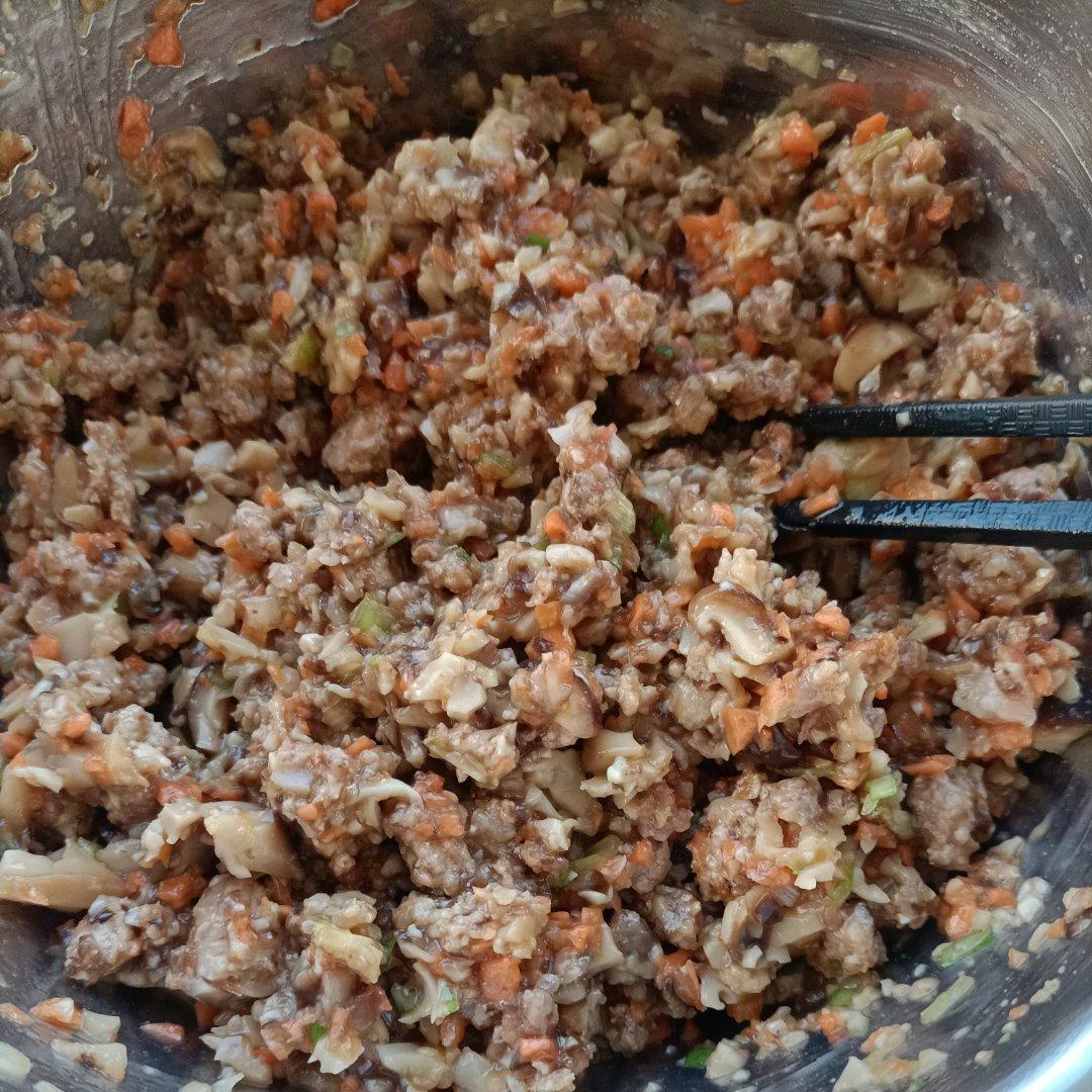 幸福的大娇做的香菇猪肉包子饺子馅