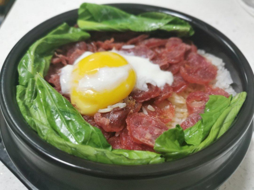 广式腊肠煲仔饭(简单得很)