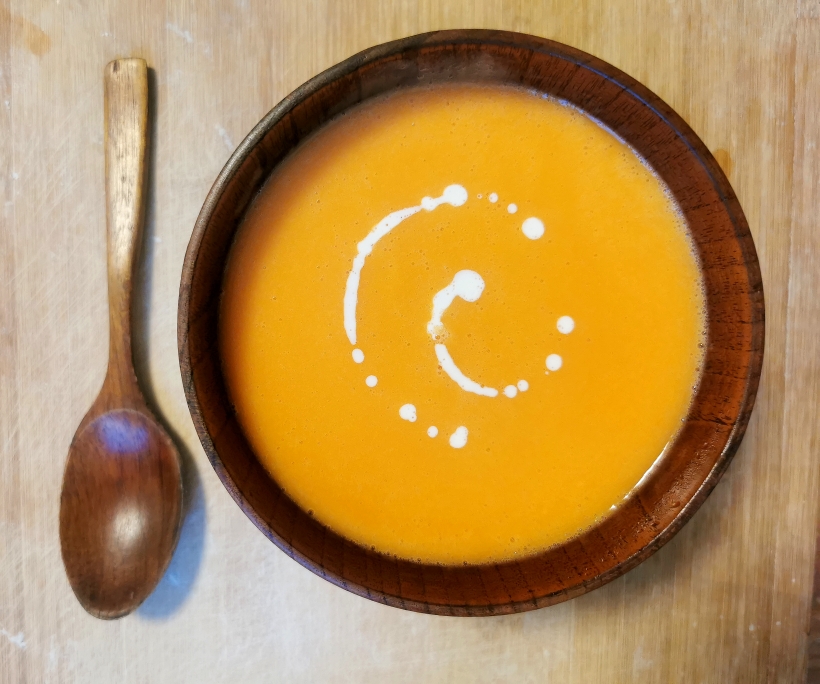 最简单奶香南瓜浓汤（也可做红薯浓汤）的做法
