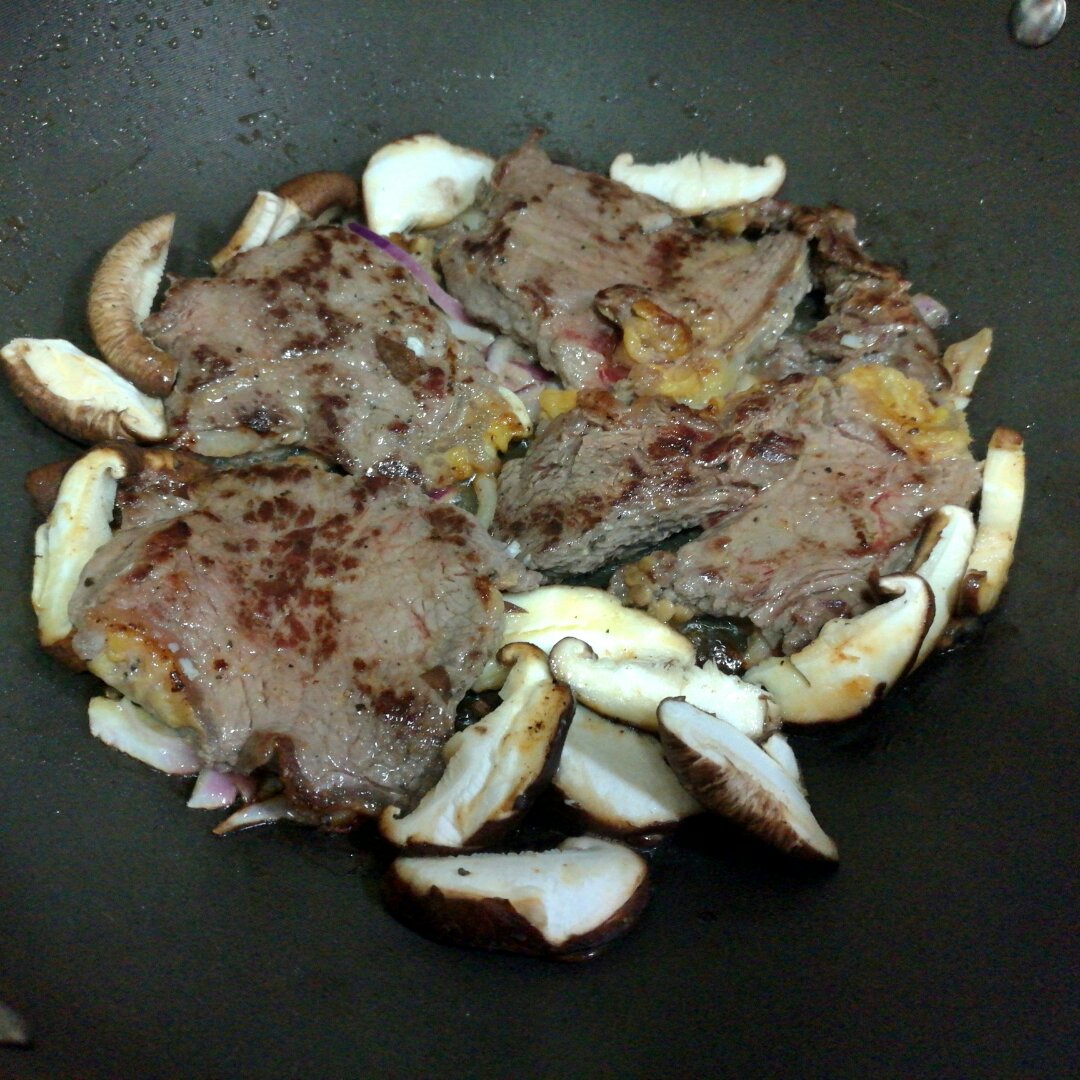 好吃到哭的煎牛排