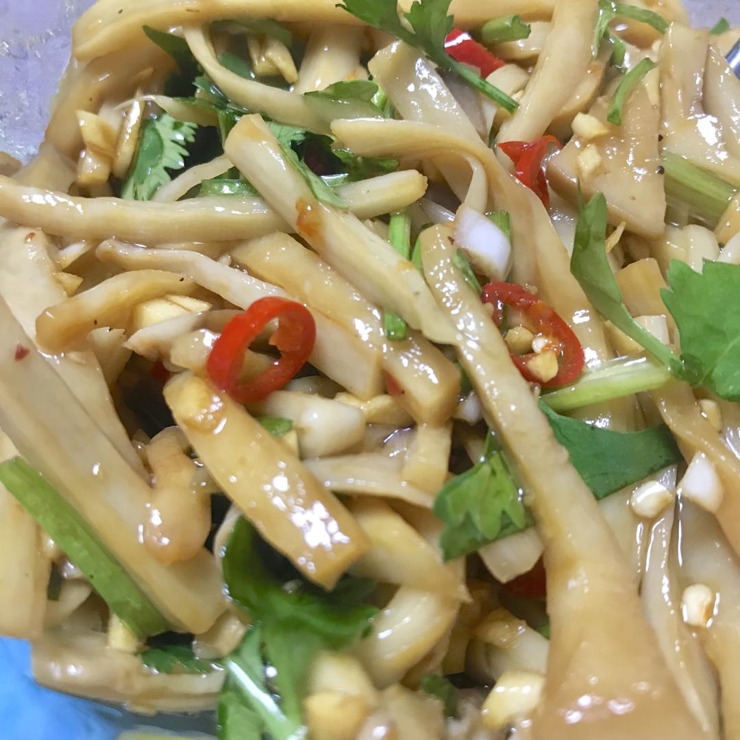 比肉还要好吃的凉拌菜！简单易做。
