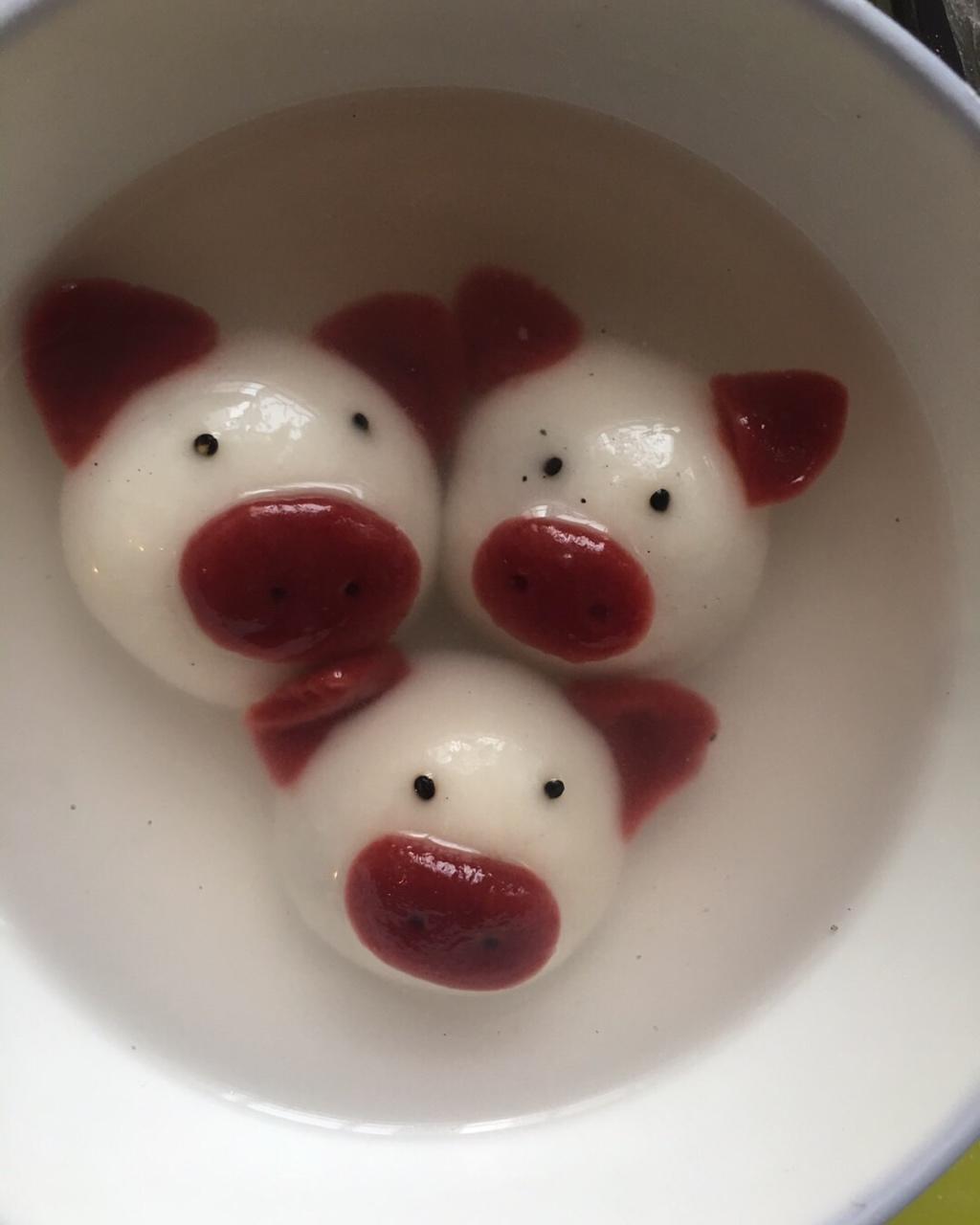俊皓妈做的小猪汤圆