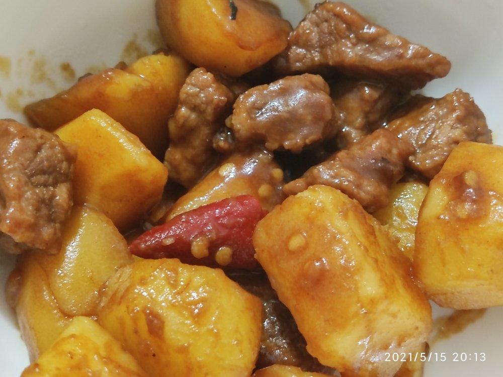 小土豆烧牛肉，红烧牛腩，好吃到舔盘